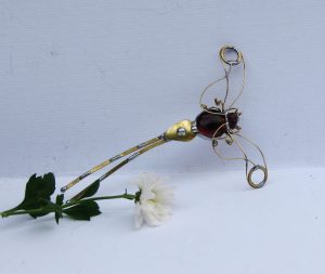 Tiski cvet-manji broš ljubičasta